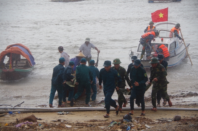 Những vị “cứu tinh” nơi cửa biển
